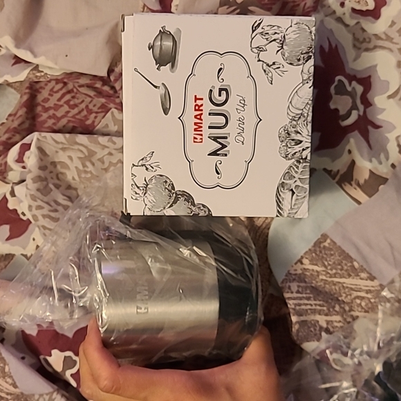 2 Hmart korean supermarket Ltd edition mug & 2023 calendar - Picture 3 of 7